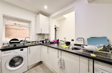 Rolleston Drive, Lenton, Nottingham - Image 3